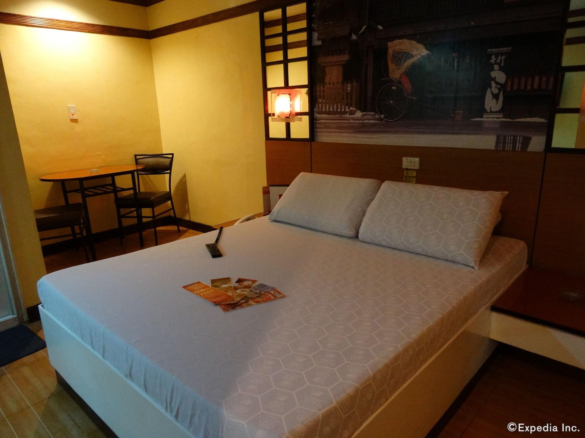Hotel Sogo Pasay Wood Street Екстер'єр фото