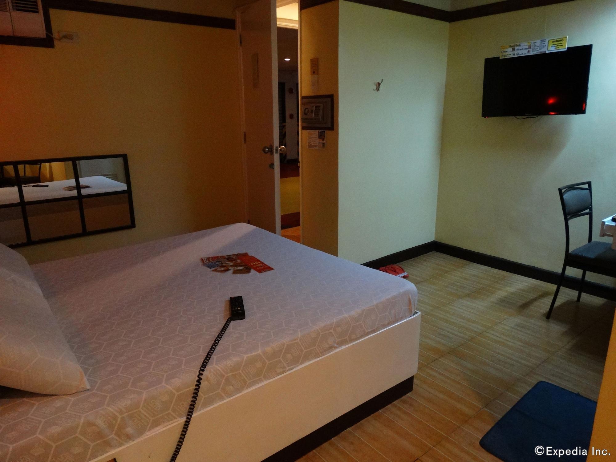 Hotel Sogo Pasay Wood Street Екстер'єр фото