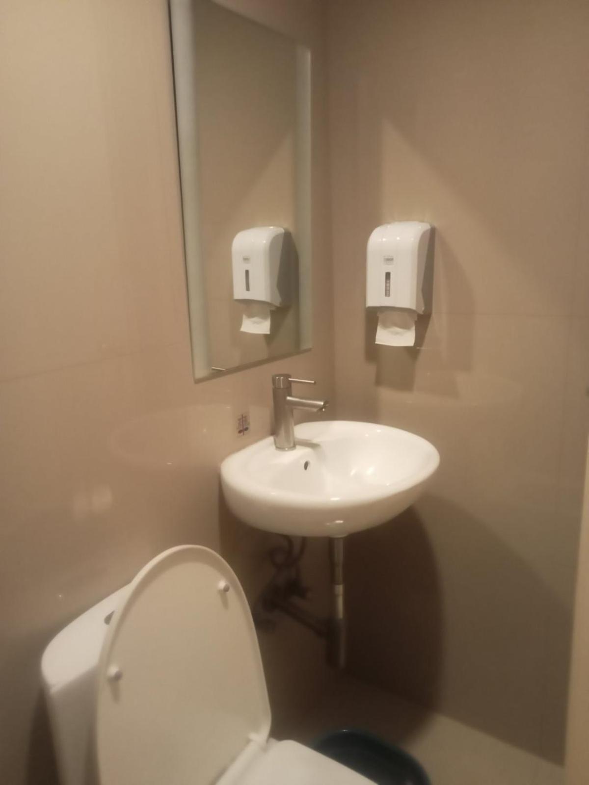 Hotel Sogo Pasay Wood Street Екстер'єр фото