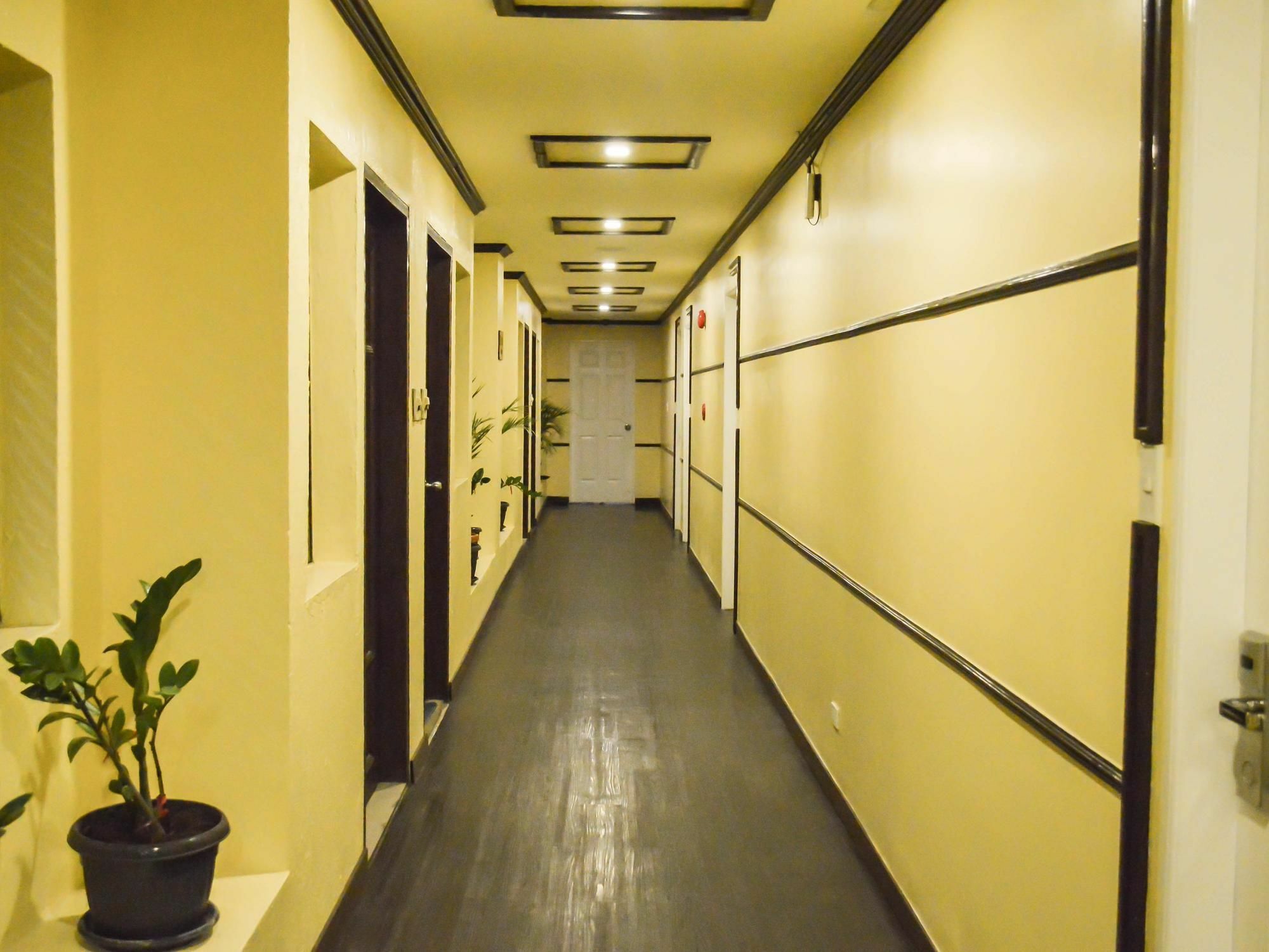 Hotel Sogo Pasay Wood Street Екстер'єр фото