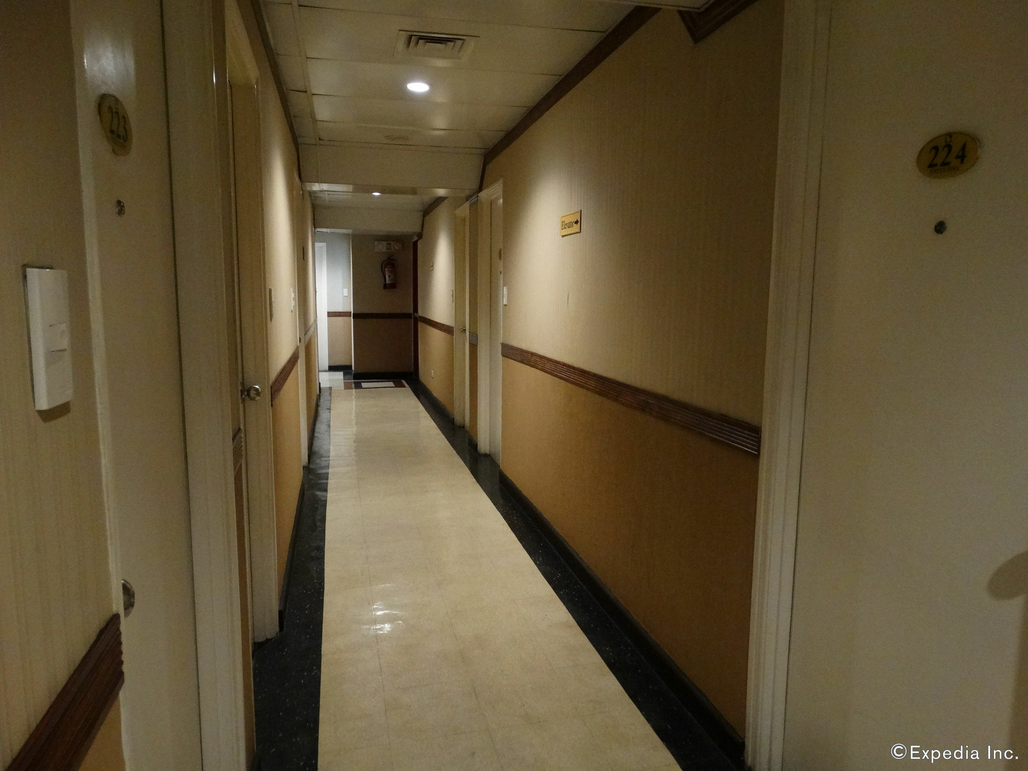 Hotel Sogo Pasay Wood Street Екстер'єр фото