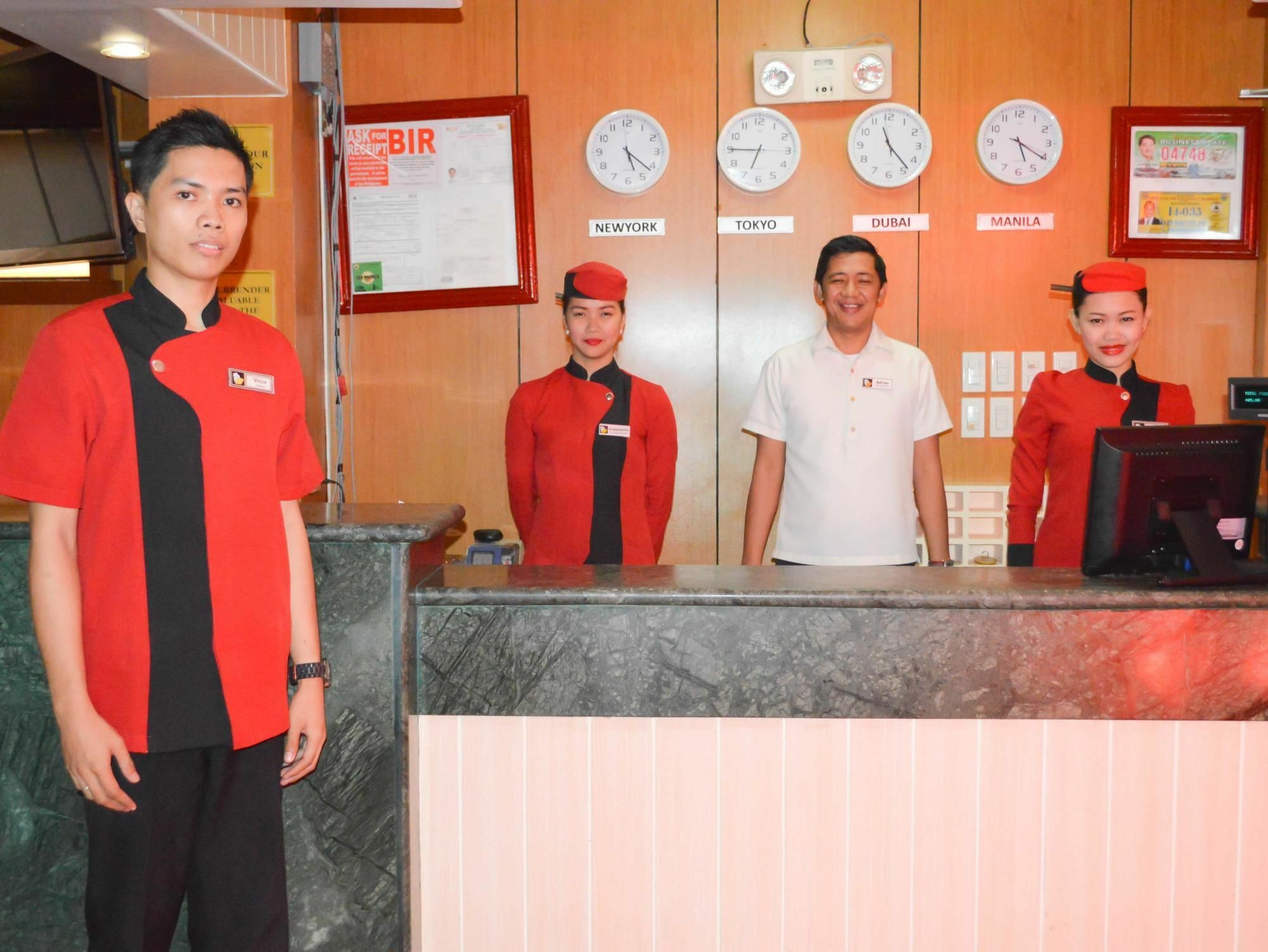 Hotel Sogo Pasay Wood Street Екстер'єр фото