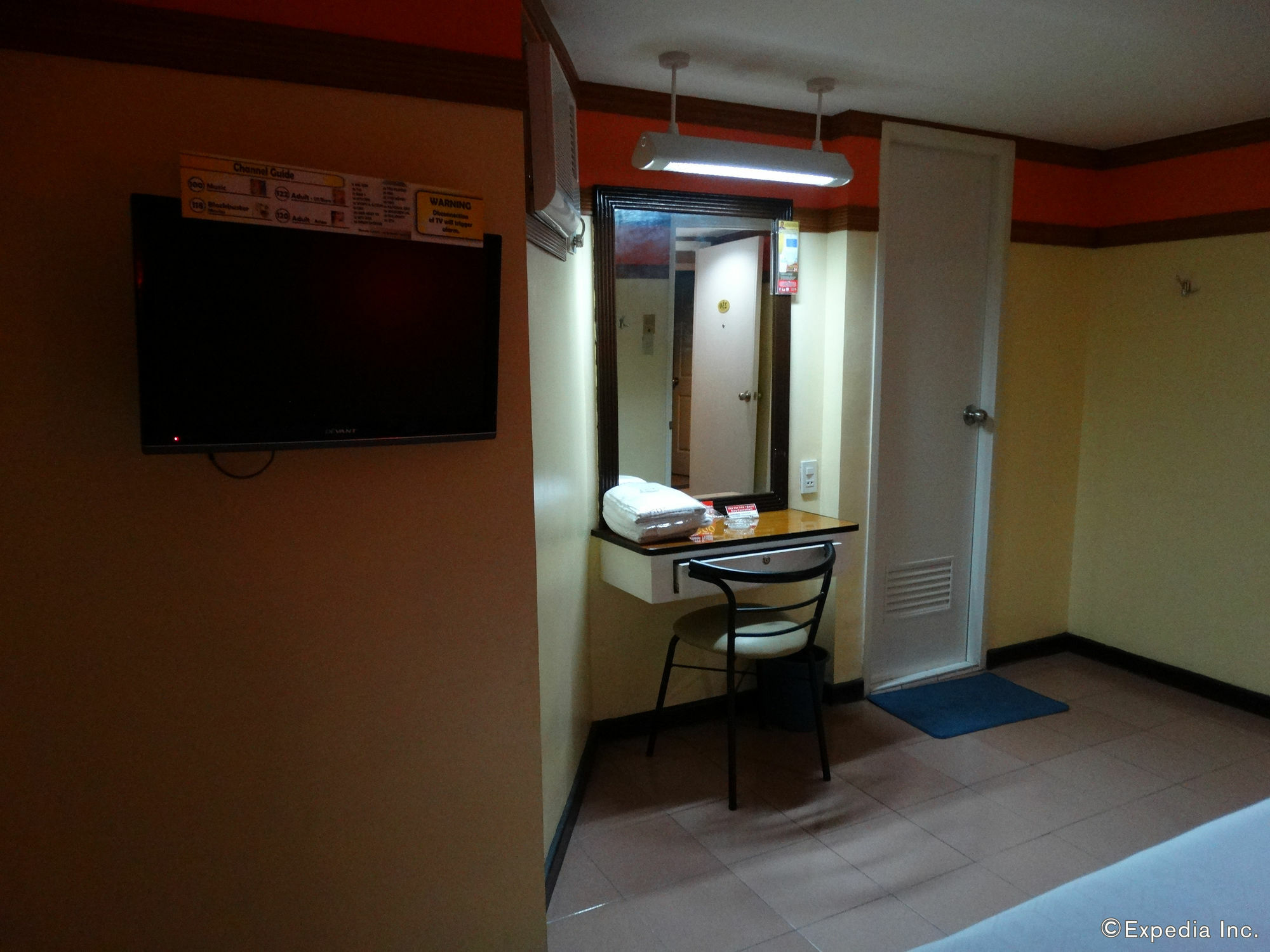 Hotel Sogo Pasay Wood Street Екстер'єр фото