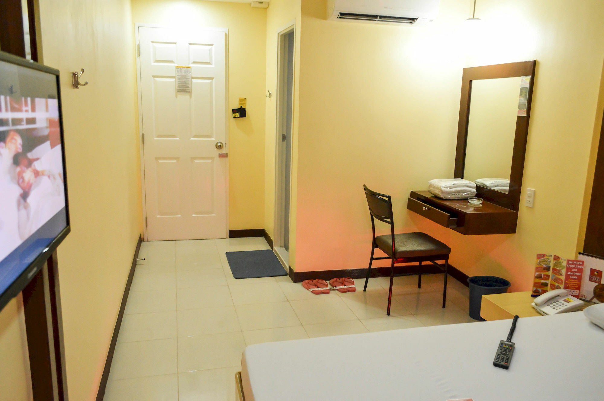 Hotel Sogo Pasay Wood Street Екстер'єр фото