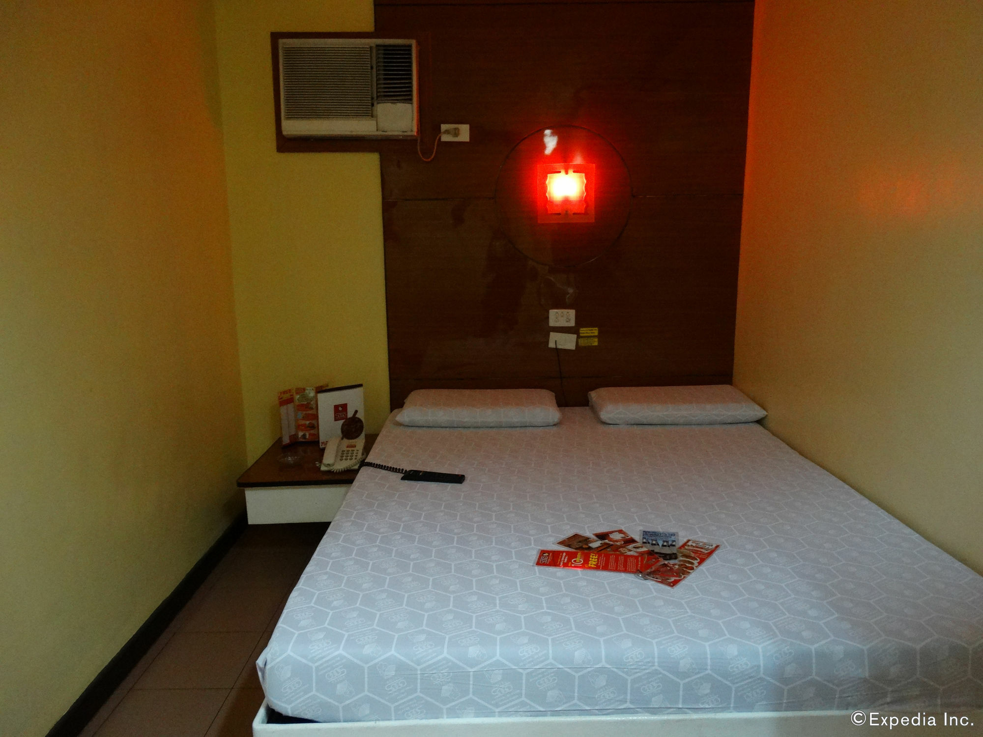 Hotel Sogo Pasay Wood Street Екстер'єр фото