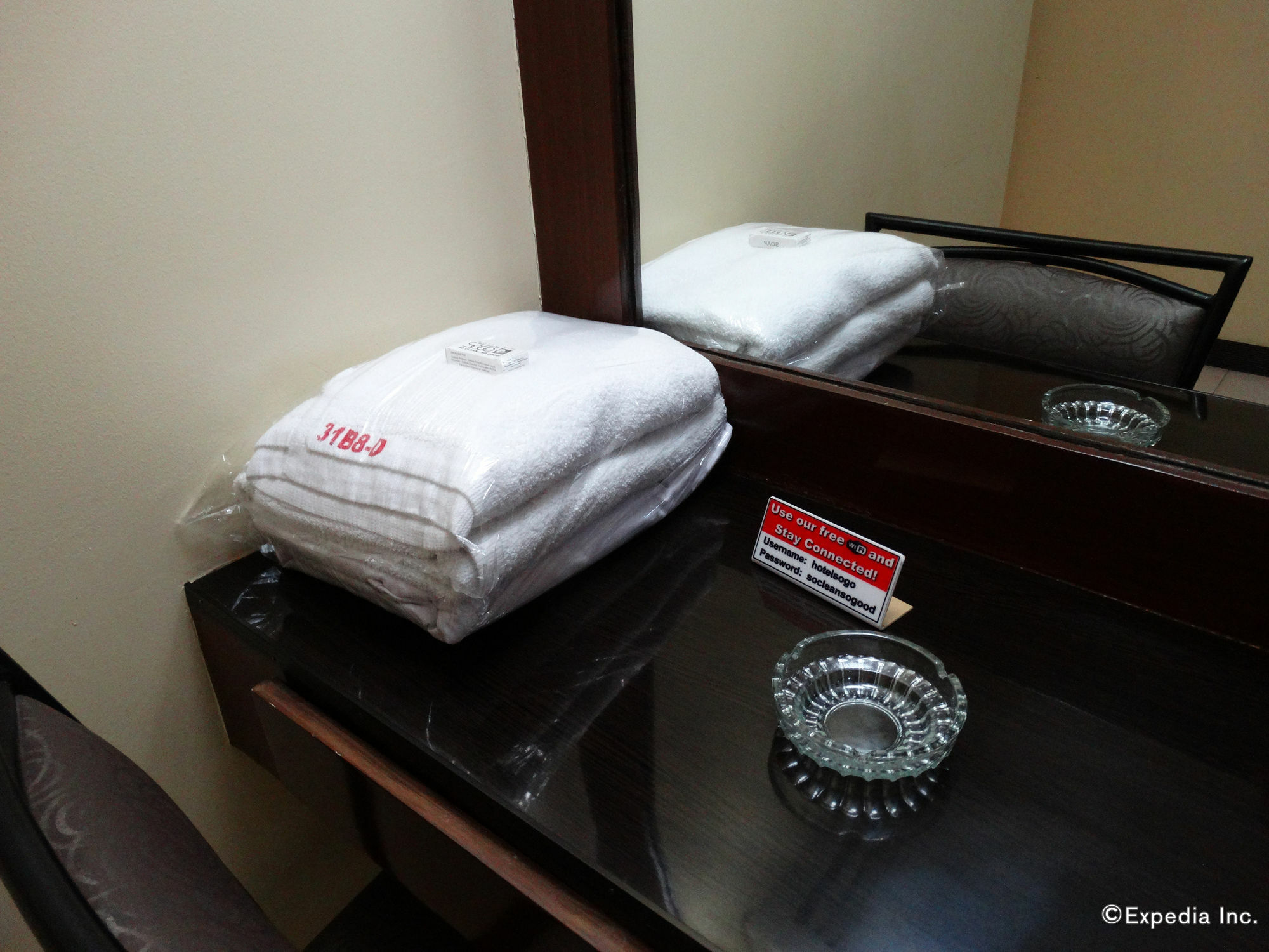 Hotel Sogo Pasay Wood Street Екстер'єр фото
