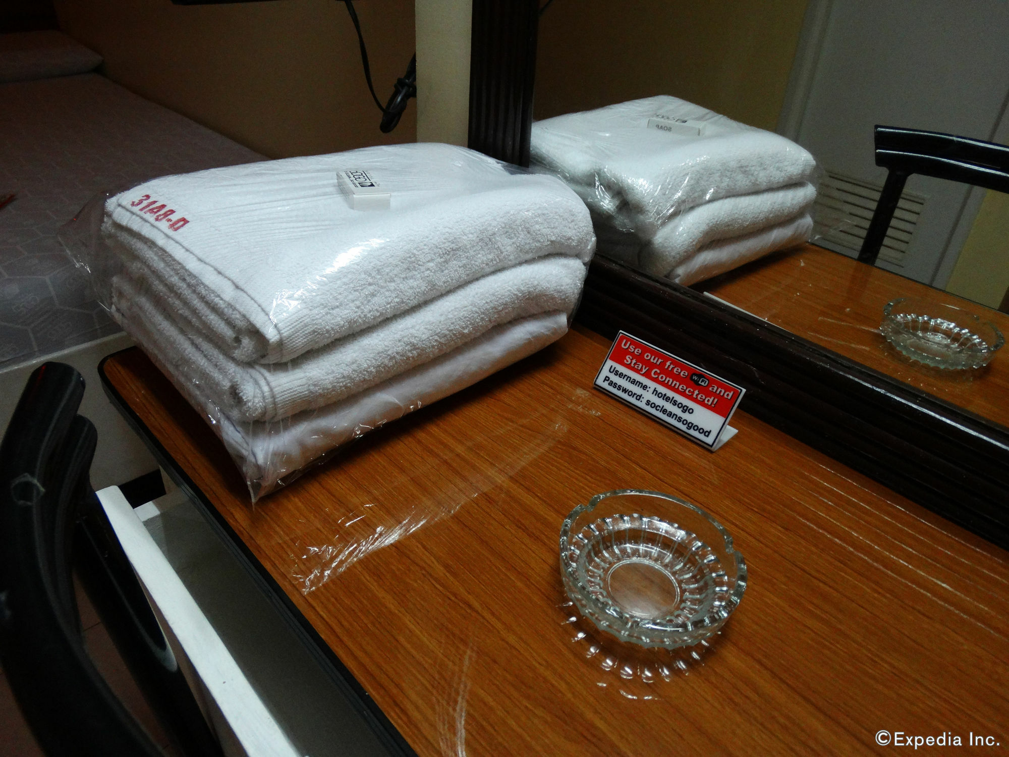 Hotel Sogo Pasay Wood Street Екстер'єр фото