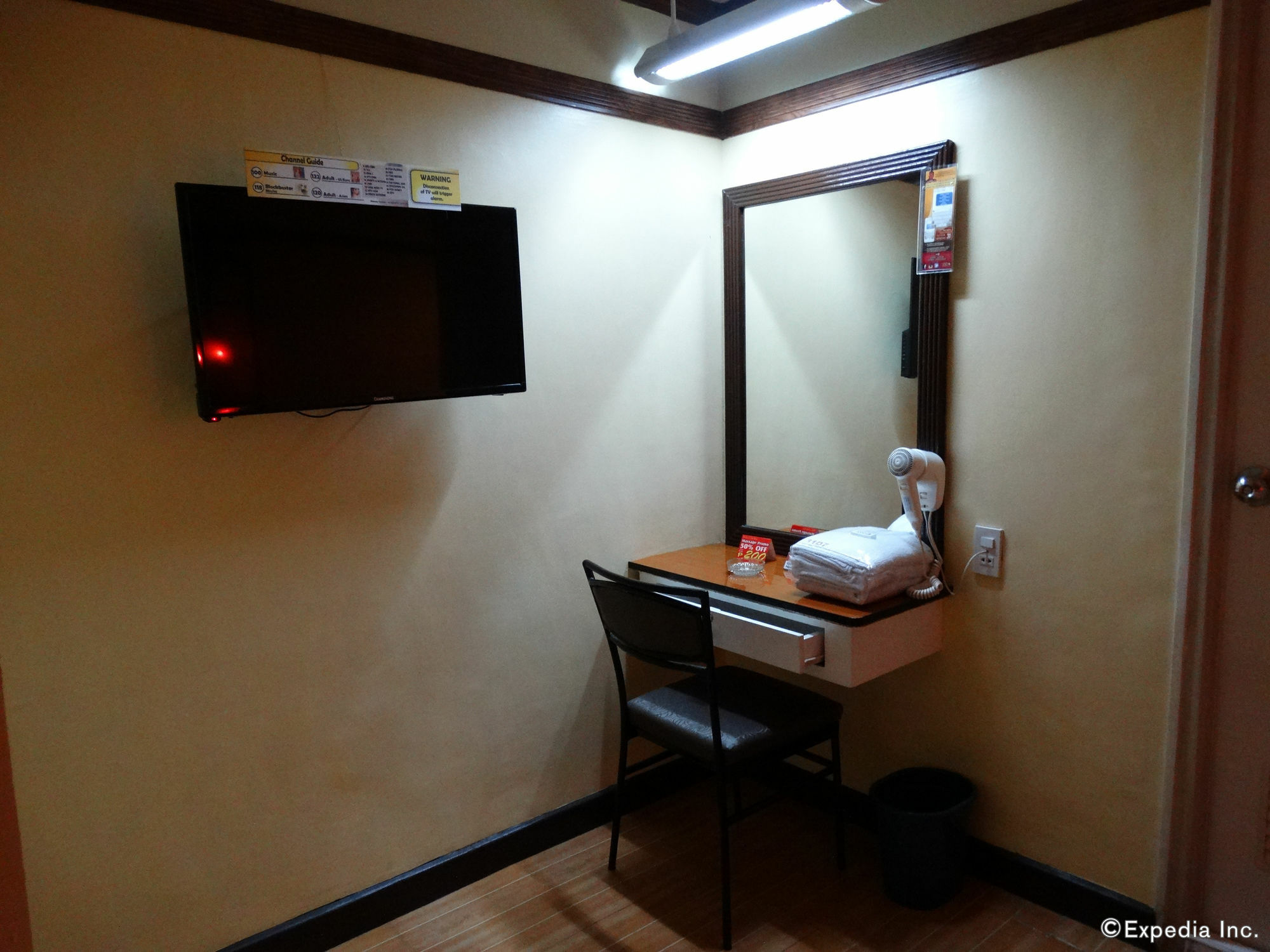Hotel Sogo Pasay Wood Street Екстер'єр фото