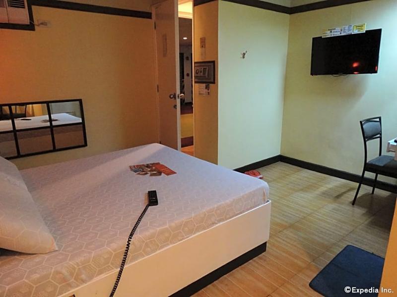 Hotel Sogo Pasay Wood Street Екстер'єр фото