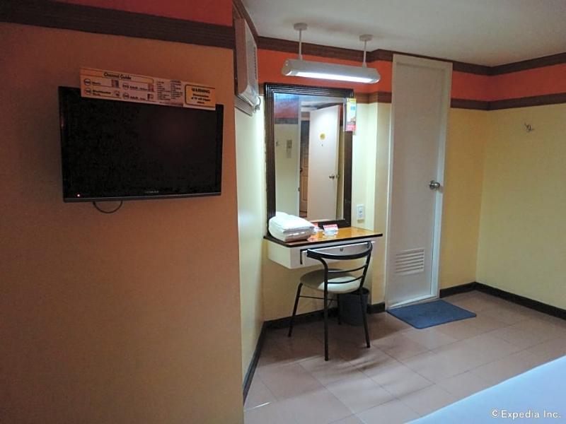 Hotel Sogo Pasay Wood Street Екстер'єр фото